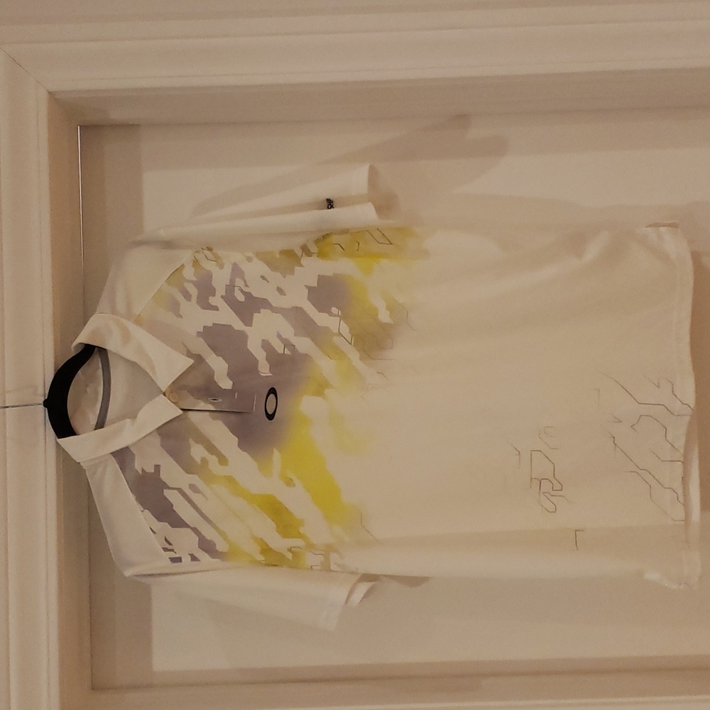 ⛳ Oakley Golf Shirt (L)